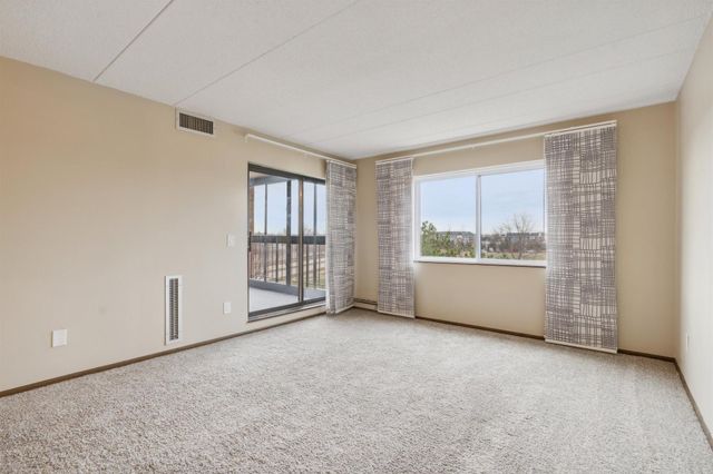 3320 Louisiana Avenue S 402, Saint Louis Park, MN 55426