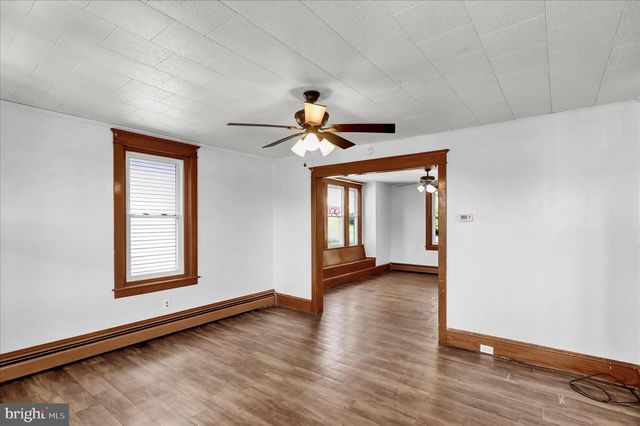 27 CHURCH ST, Hamburg, PA 19526