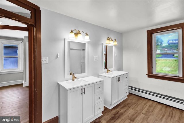 27 CHURCH ST, Hamburg, PA 19526