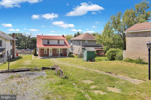 27 CHURCH ST, Hamburg, PA 19526