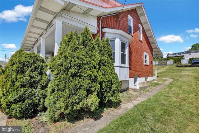 27 CHURCH ST, Hamburg, PA 19526