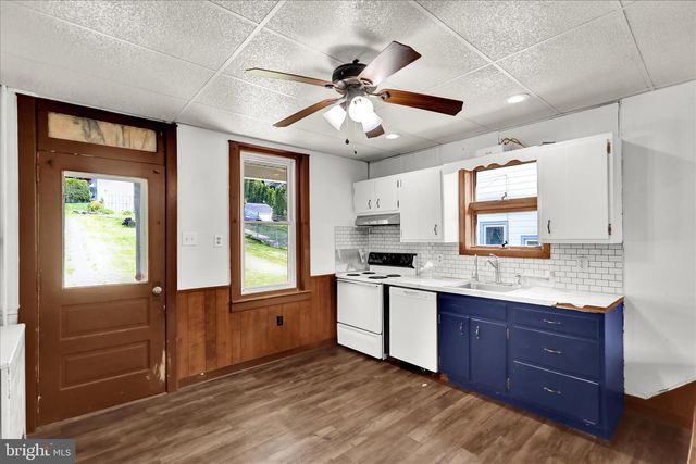 27 CHURCH ST, Hamburg, PA 19526