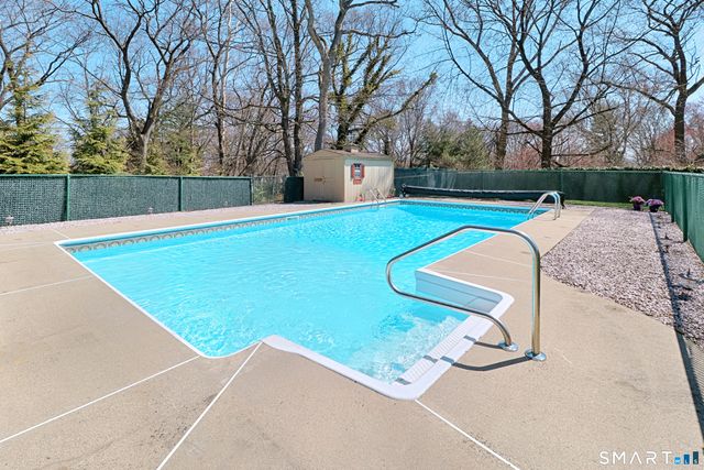 622,644 Melville Avenue, Fairfield, CT 06825