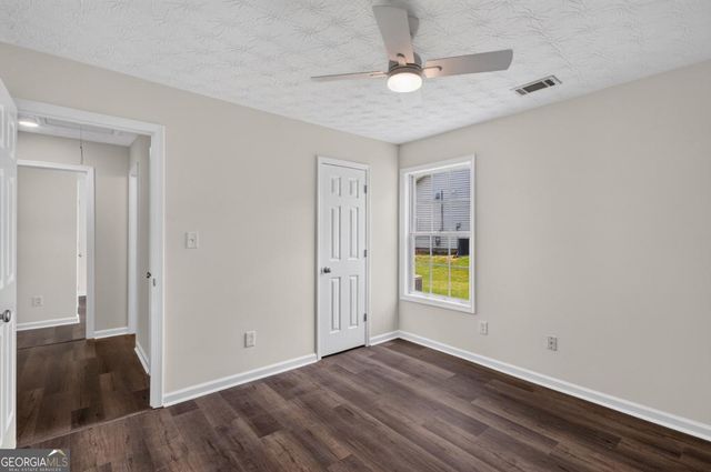1451 Log Cabin Lane, Lawrenceville, GA 30045