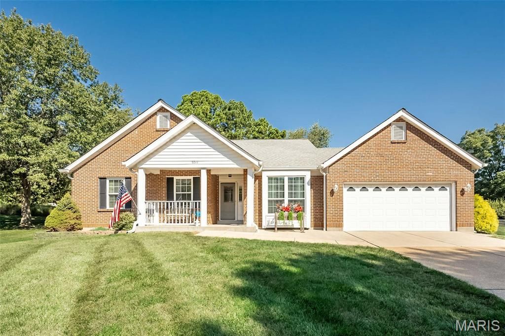 105 Wren Trail Court, Ellisville, MO 63021
