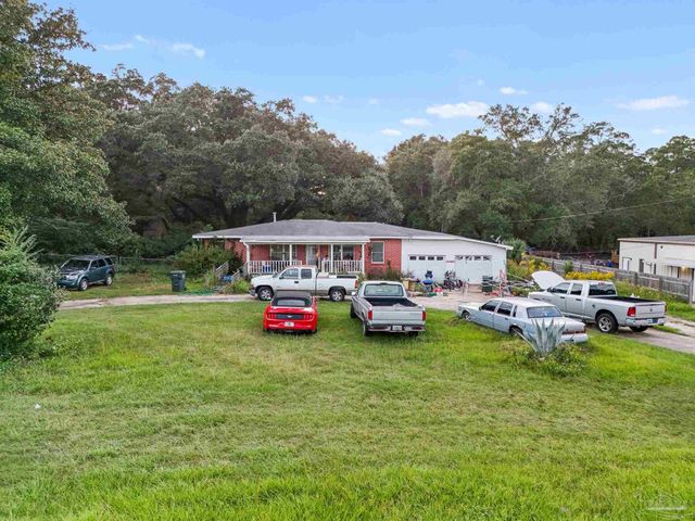 7121 Pine Forest Rd, Pensacola, FL 32526