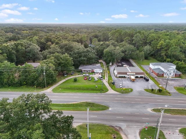 7121 Pine Forest Rd, Pensacola, FL 32526
