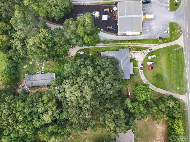7121 Pine Forest Rd, Pensacola, FL 32526