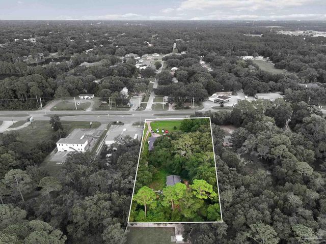 7121 Pine Forest Rd, Pensacola, FL 32526