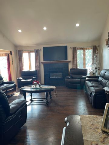 47177 Pamela Drive, Macomb Twp, MI 48044