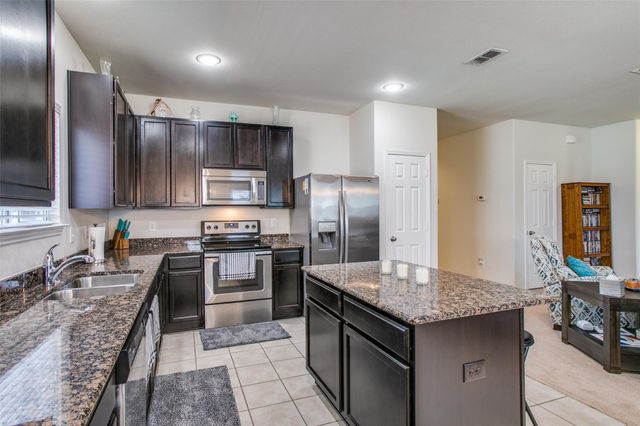2400 Gelbray Place, Fort Worth, TX 76131