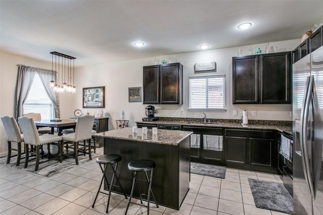 2400 Gelbray Place, Fort Worth, TX 76131