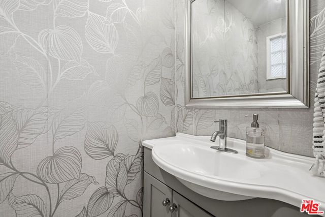 605 Strand Street, Santa Monica, CA 90405