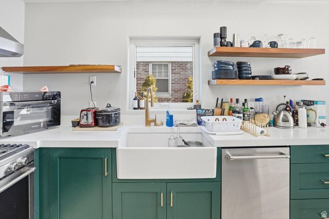 2140 E CRYSTAL AVE, Salt Lake City, UT 84109