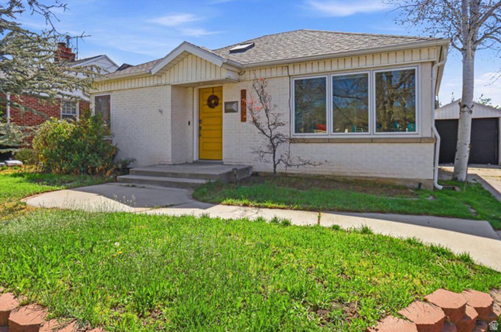 Image 2 of property listing at 2140 E CRYSTAL AVE, Salt Lake City, UT 84109