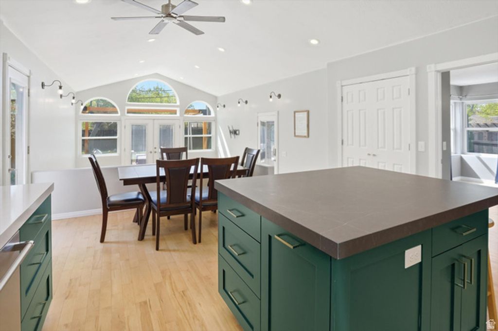 Image 17 of property listing at 2140 E CRYSTAL AVE, Salt Lake City, UT 84109