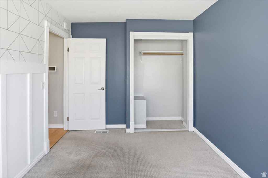 Image 21 of property listing at 2140 E CRYSTAL AVE, Salt Lake City, UT 84109