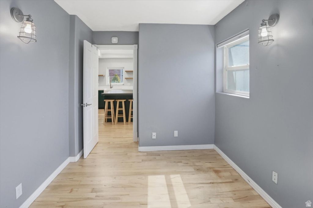 Image 24 of property listing at 2140 E CRYSTAL AVE, Salt Lake City, UT 84109