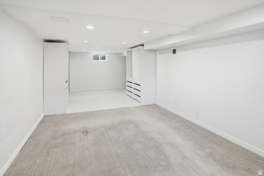 Image 26 of property listing at 2140 E CRYSTAL AVE, Salt Lake City, UT 84109