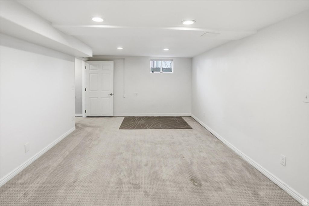 Image 27 of property listing at 2140 E CRYSTAL AVE, Salt Lake City, UT 84109