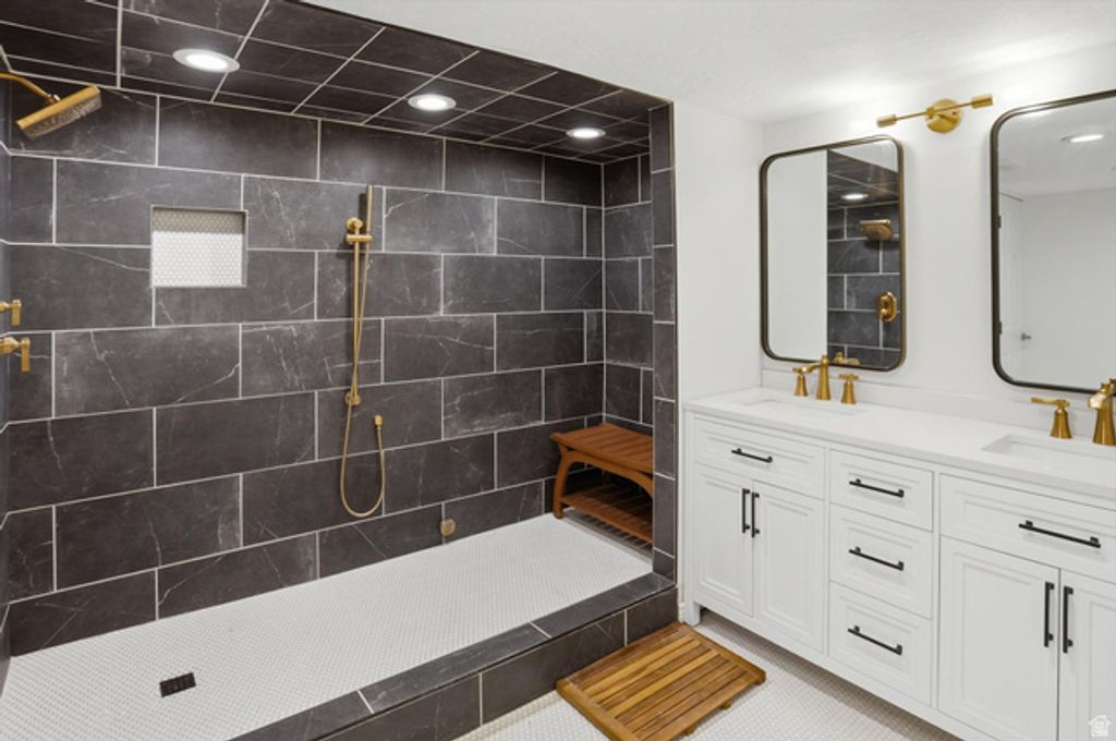 Image 31 of property listing at 2140 E CRYSTAL AVE, Salt Lake City, UT 84109