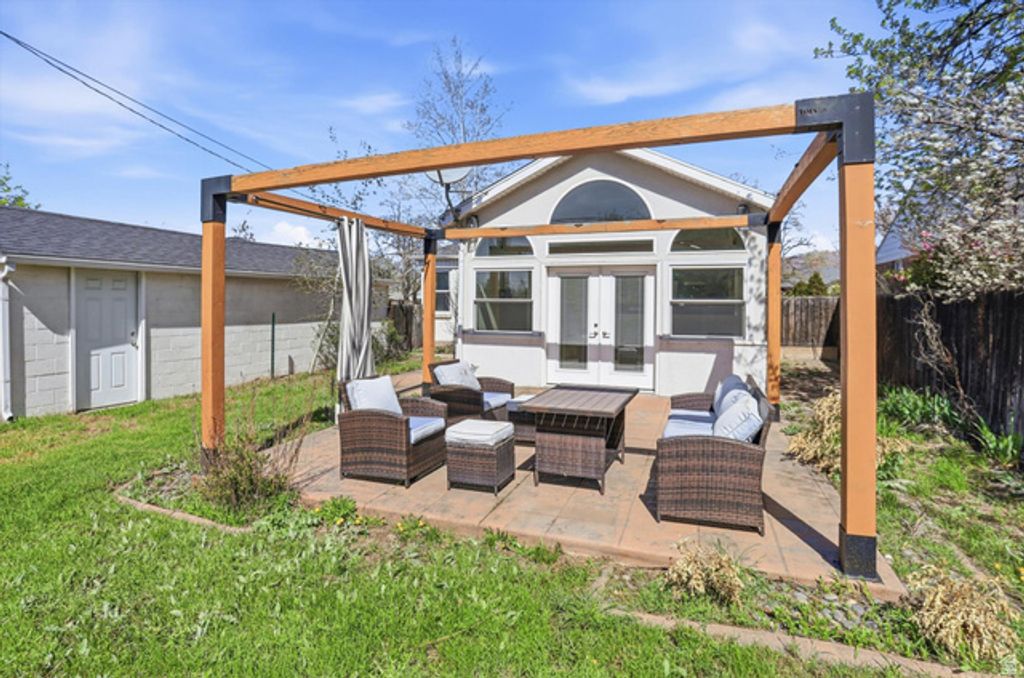 Image 36 of property listing at 2140 E CRYSTAL AVE, Salt Lake City, UT 84109