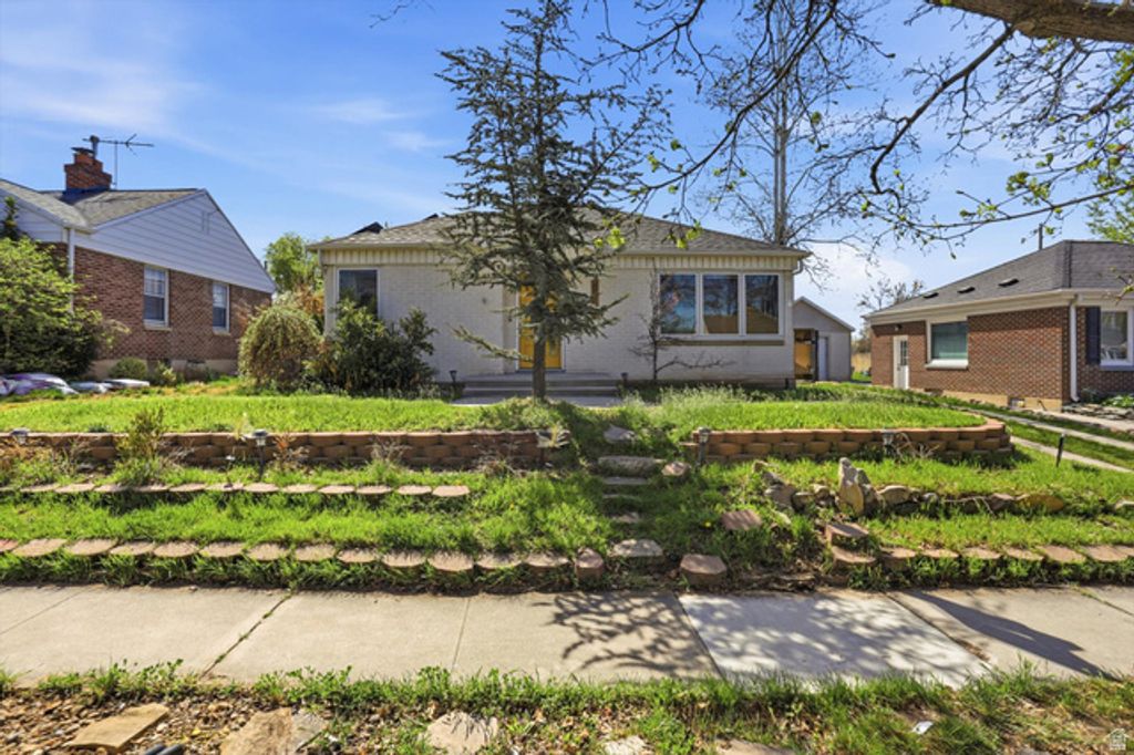 Image 39 of property listing at 2140 E CRYSTAL AVE, Salt Lake City, UT 84109