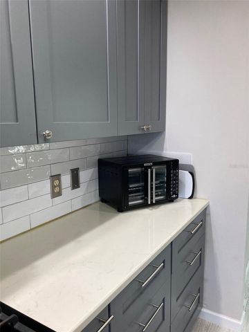 5725 80TH STREET N 404, St Petersburg, FL 33709