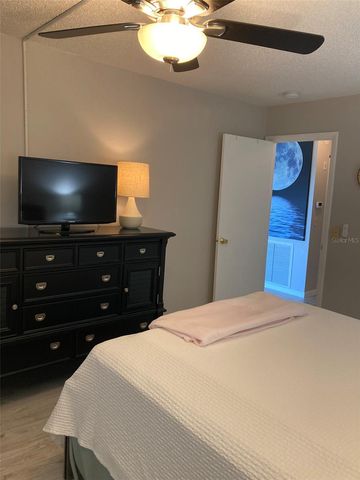 5725 80TH STREET N 404, St Petersburg, FL 33709