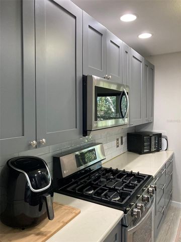 5725 80TH STREET N 404, St Petersburg, FL 33709