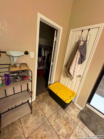 1302 plaza lake, San Antonio, TX 78245