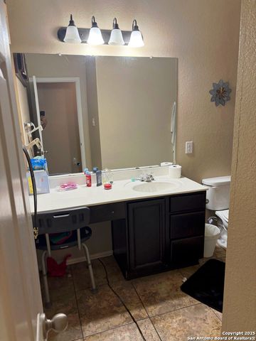 1302 plaza lake, San Antonio, TX 78245