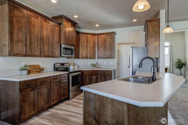 415 SW R Street, Quincy, WA 98848