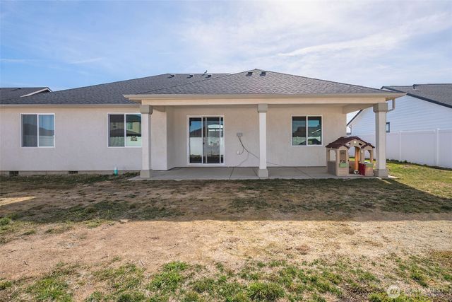 415 SW R Street, Quincy, WA 98848