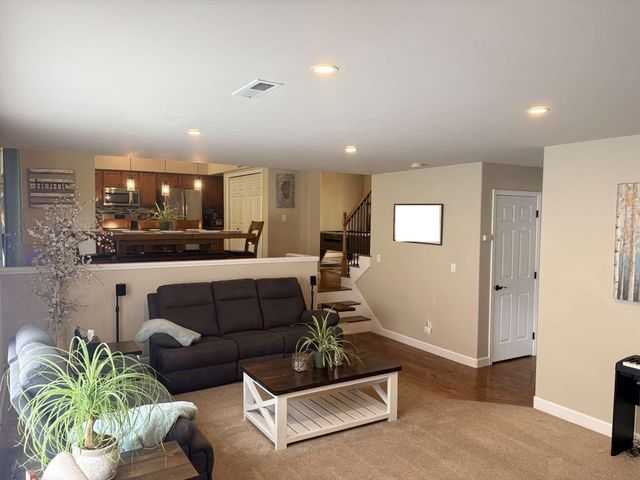24202 E DESMET Rd, Liberty Lake, WA 99019