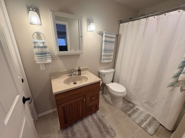 24202 E DESMET Rd, Liberty Lake, WA 99019