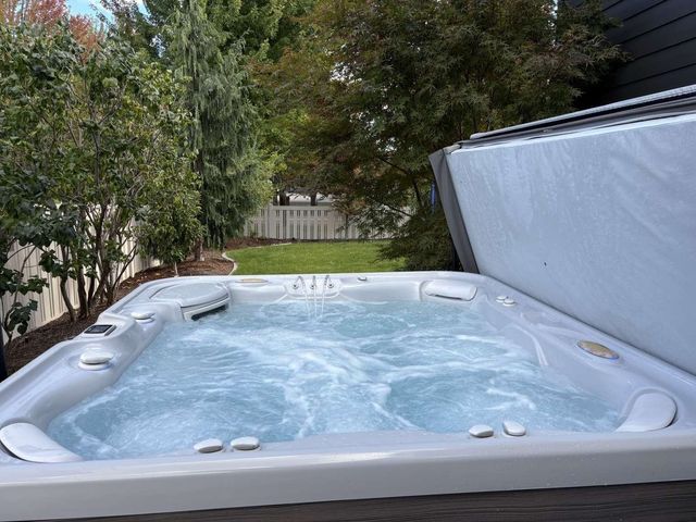 24202 E DESMET Rd, Liberty Lake, WA 99019