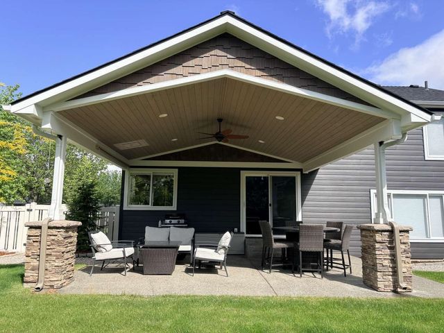 24202 E DESMET Rd, Liberty Lake, WA 99019