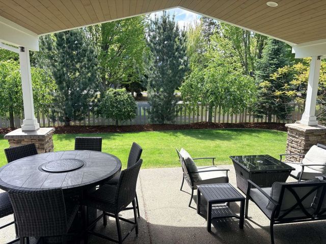 24202 E DESMET Rd, Liberty Lake, WA 99019
