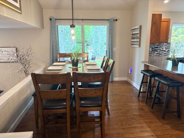 24202 E DESMET Rd, Liberty Lake, WA 99019