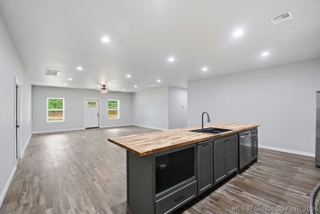35761 W 101st Street S, Mannford, OK 74044