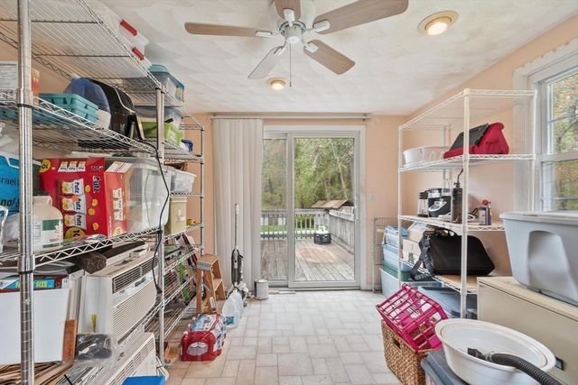 10 Meadowglen Rd, Billerica, MA 01862