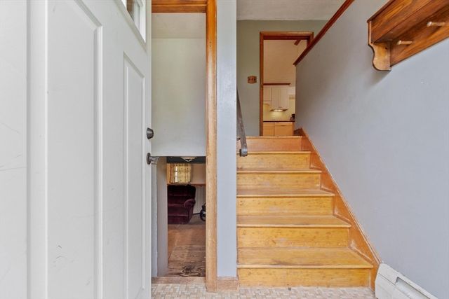 10 Meadowglen Rd, Billerica, MA 01862