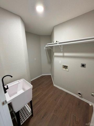 3610 N 29th Lane N, Mcallen, TX 78501