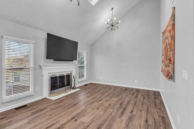 130 Breakwater, N, Hendersonville, TN 37075