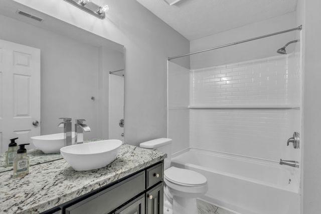 130 Breakwater, N, Hendersonville, TN 37075