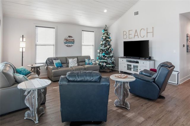 2570 Whitecap, Crystal Beach, TX 77650