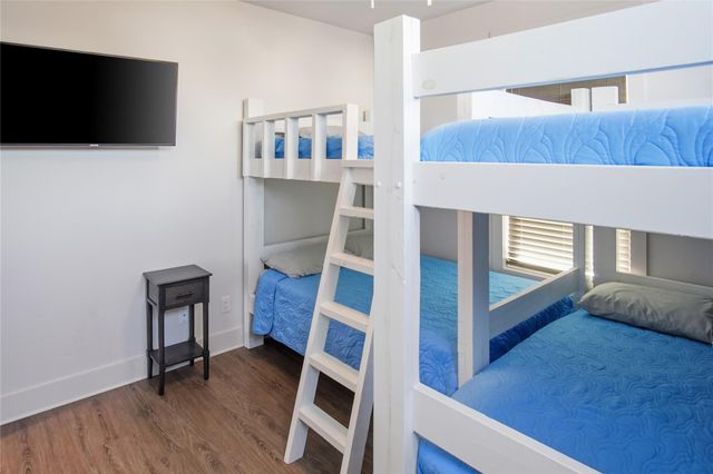 2570 Whitecap, Crystal Beach, TX 77650