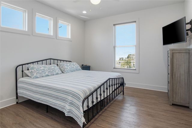 2570 Whitecap, Crystal Beach, TX 77650