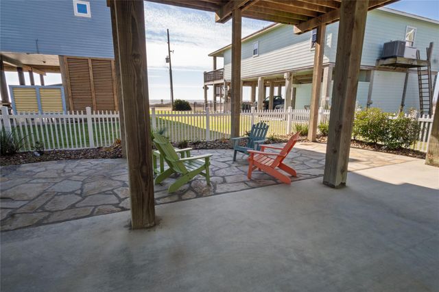 2570 Whitecap, Crystal Beach, TX 77650